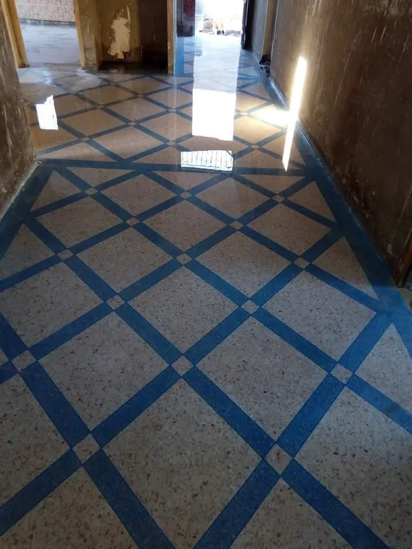أرضية ممر بشبكة زرقاء قطرية